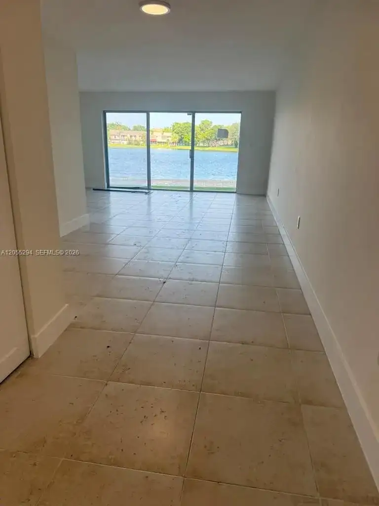 9351 Fontainebleau Blvd # B112, Miami FL 33172 photo 2