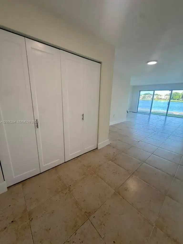 9351 Fontainebleau Blvd # B112, Miami FL 33172 photo 3