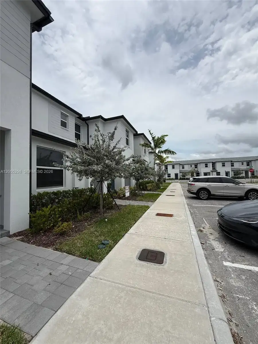 35757 SW 178th Pl # 35757, Miami FL 33034 photo 3