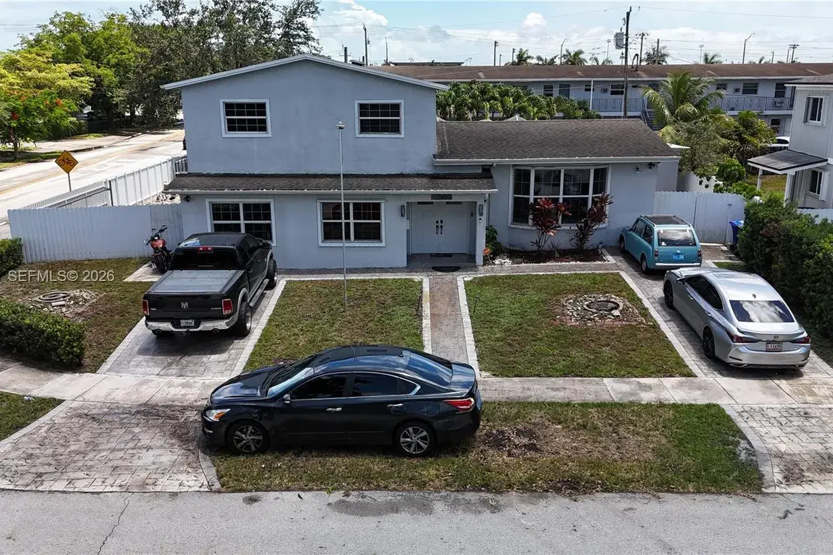 7400 NW 1st Ct, Pembroke Pines FL 33024