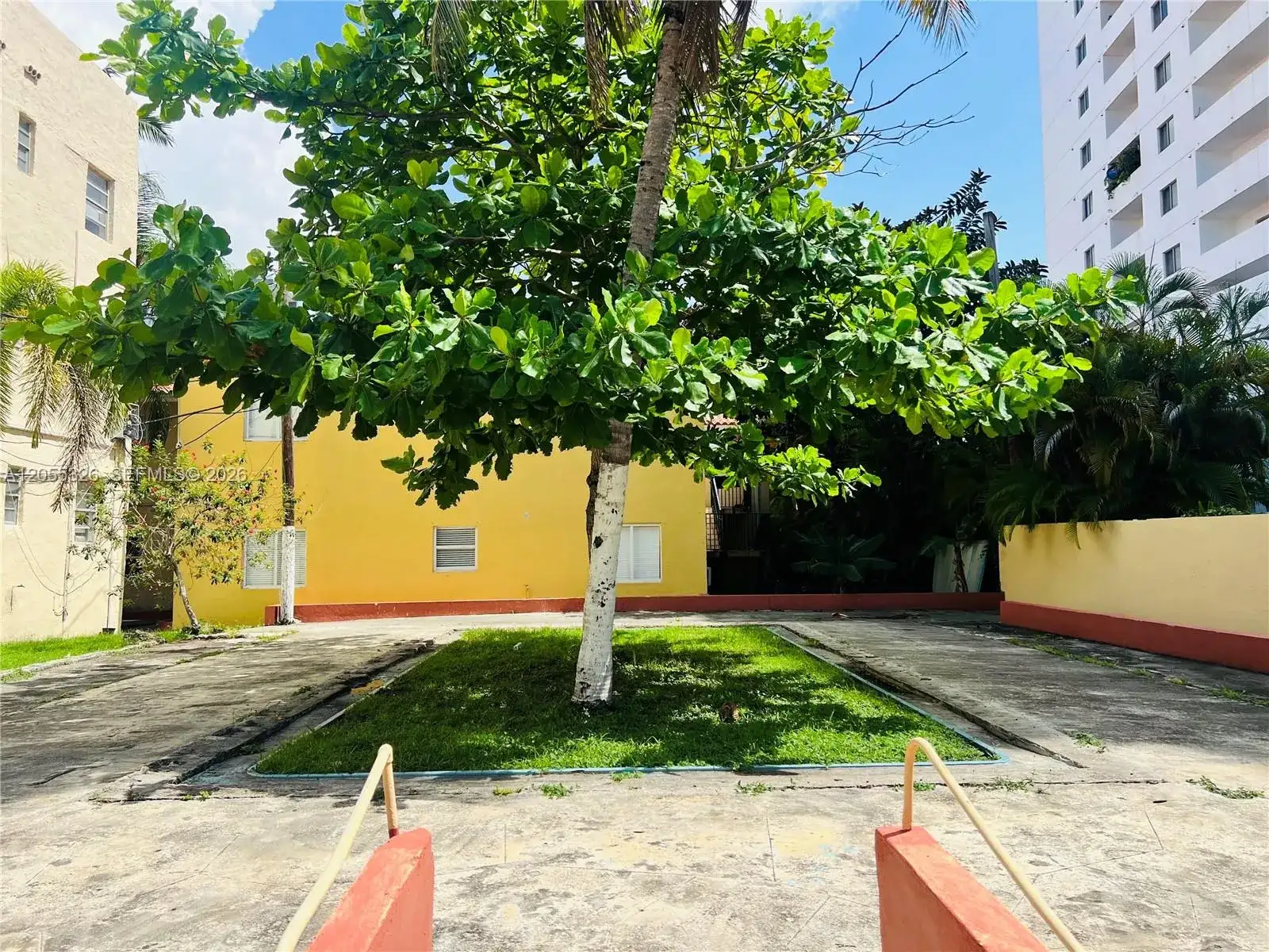 627 W Flagler St, Miami FL 33130 photo 2