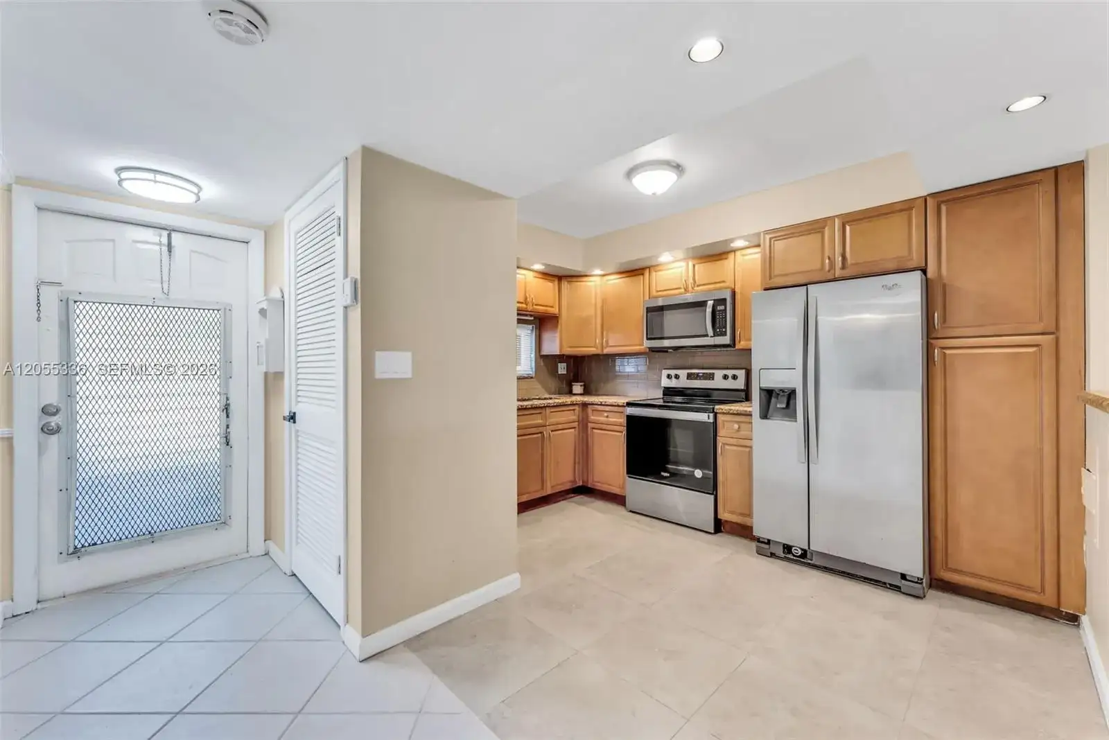 9811 N Hollybrook Lake Dr # 103, Pembroke Pines FL 33025 photo 3