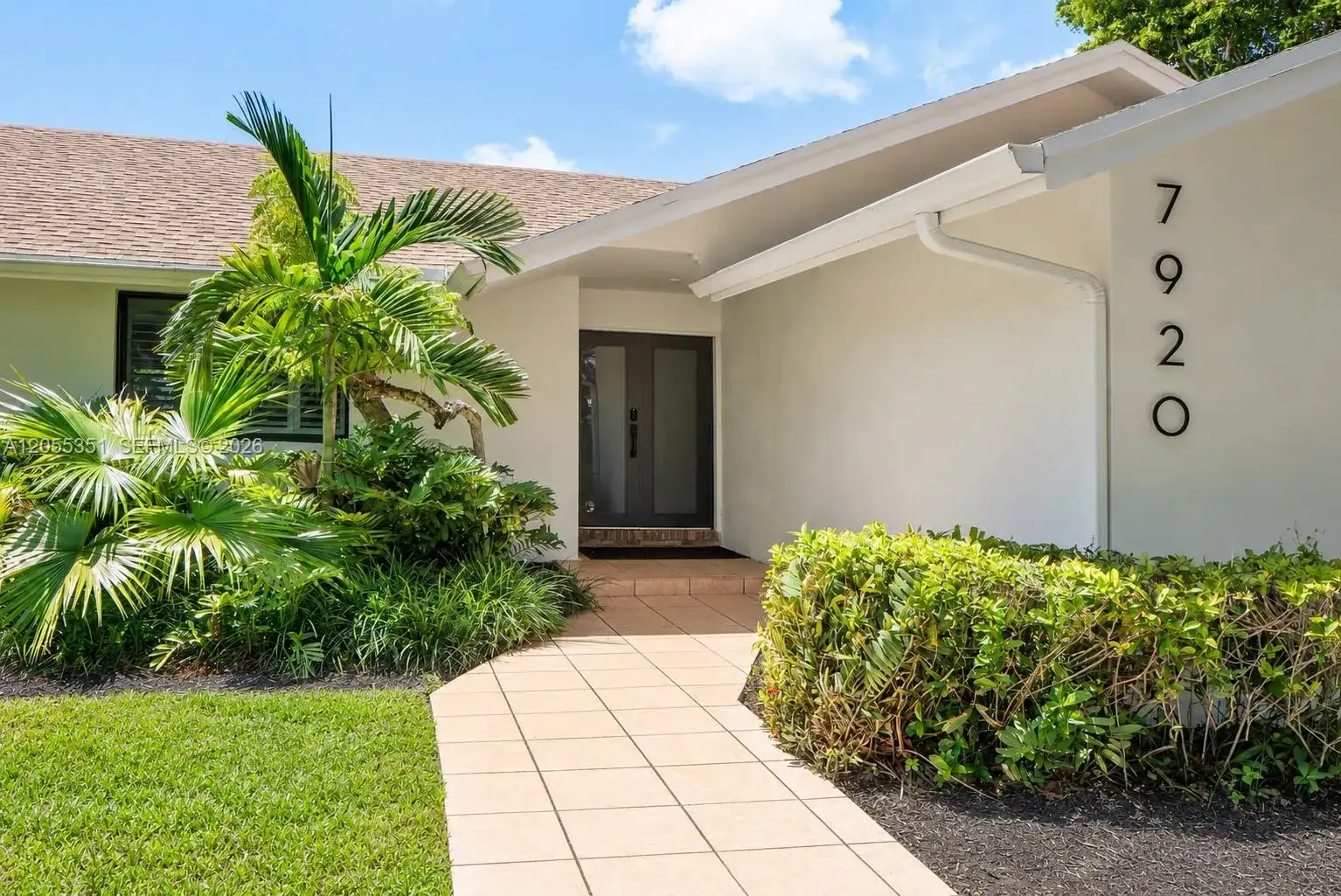 7920 SW 172nd Ter, Palmetto Bay FL 33157 photo 2