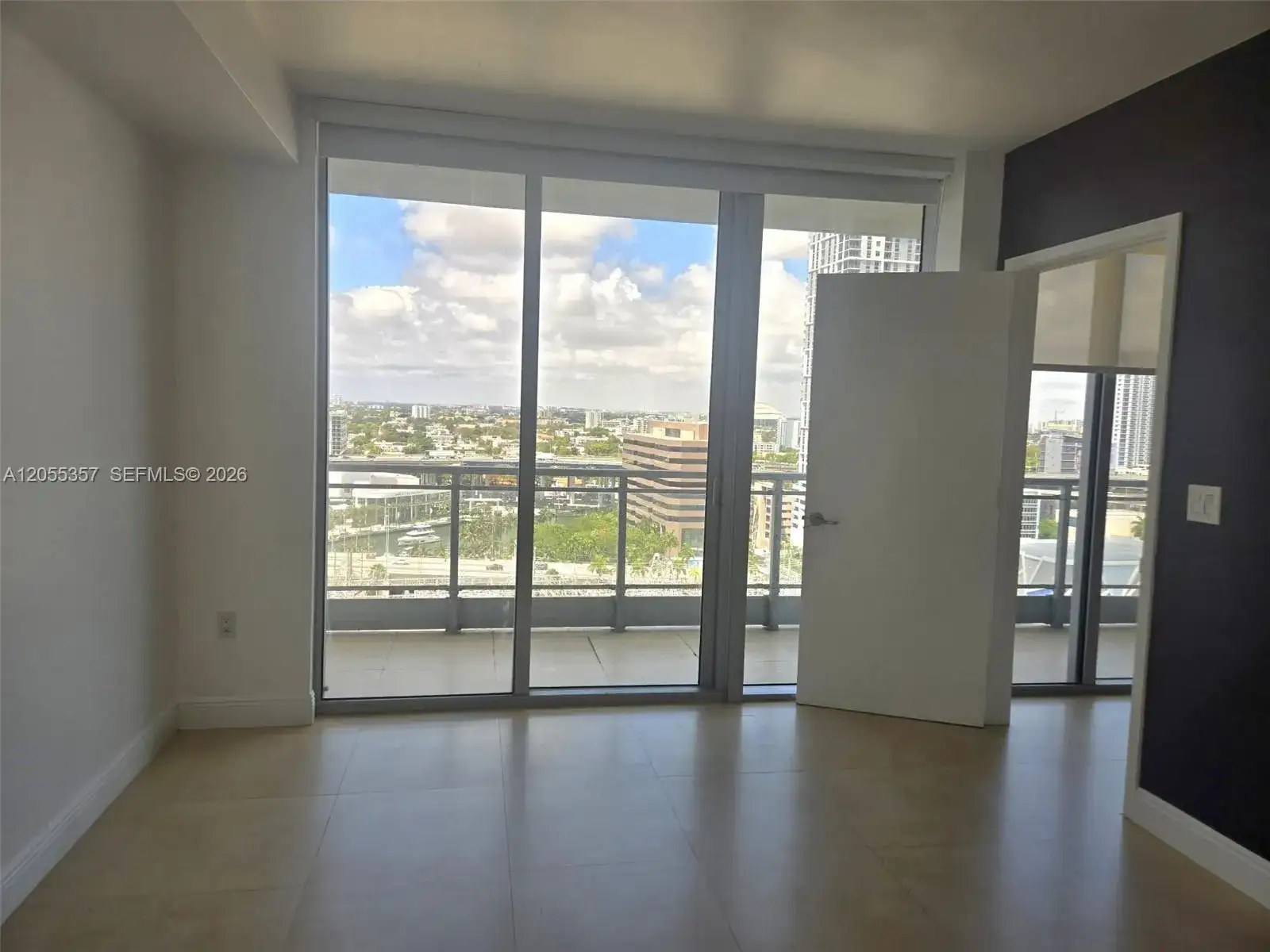 92 SW 3rd St # 1808, Miami FL 33130 photo 4