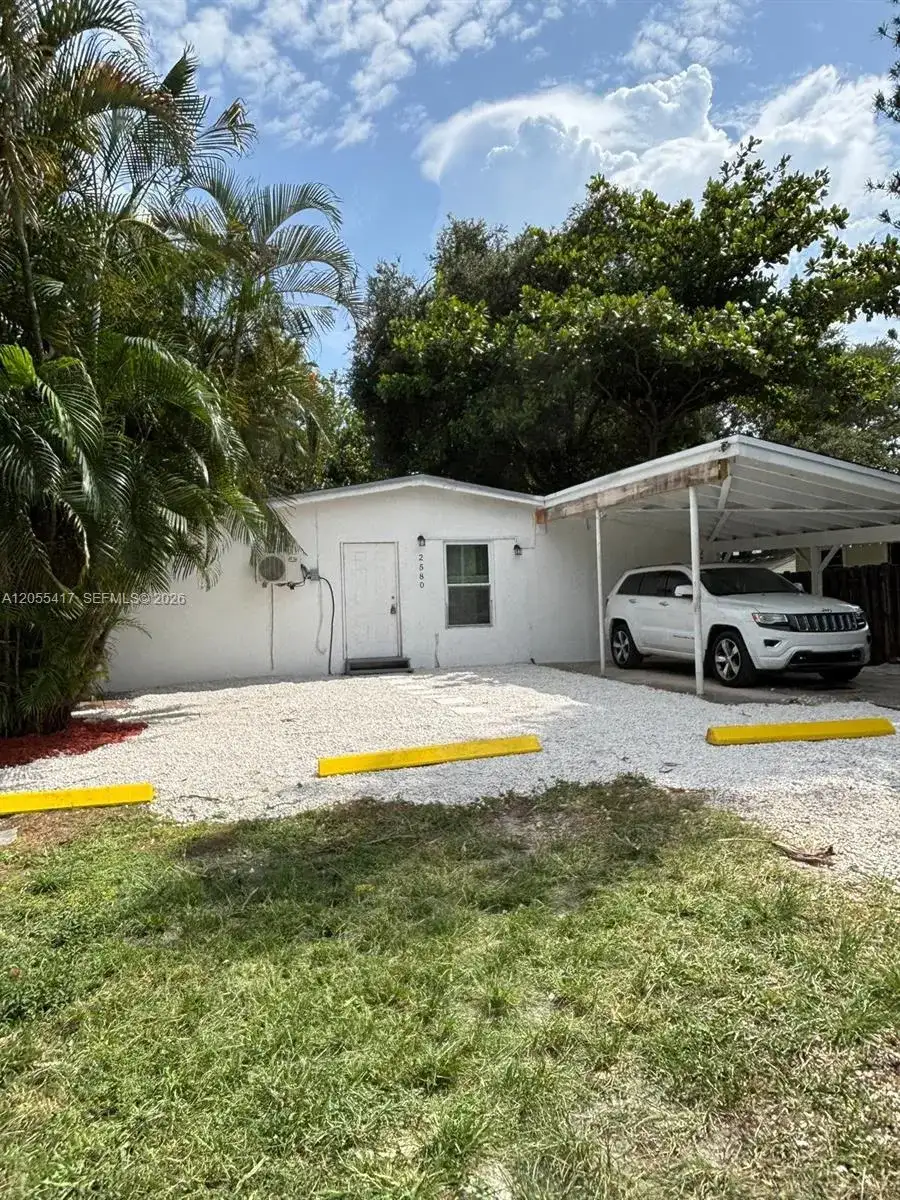 2580 NE 182nd Ter # 2580, North Miami Beach FL 33160 photo 2
