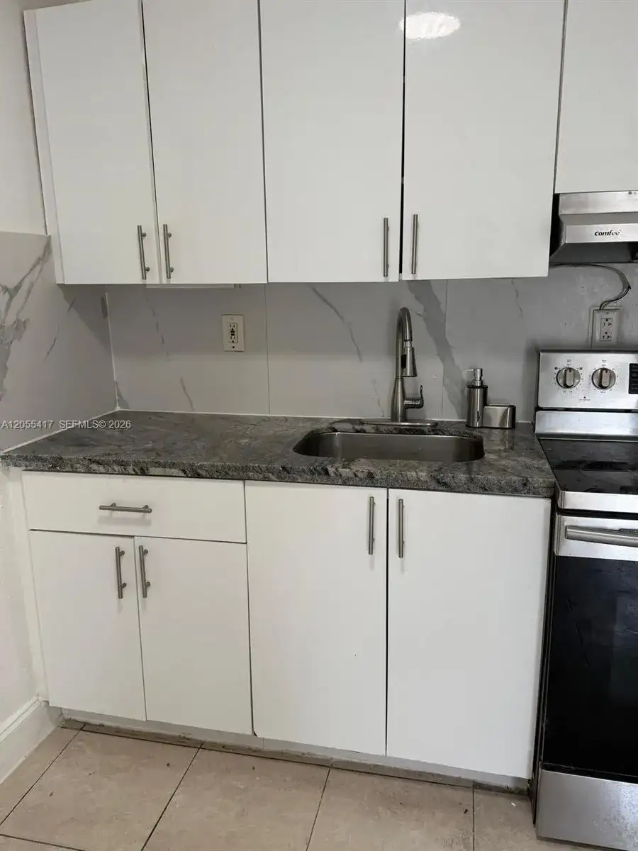 2580 NE 182nd Ter # 2580, North Miami Beach FL 33160 photo 4