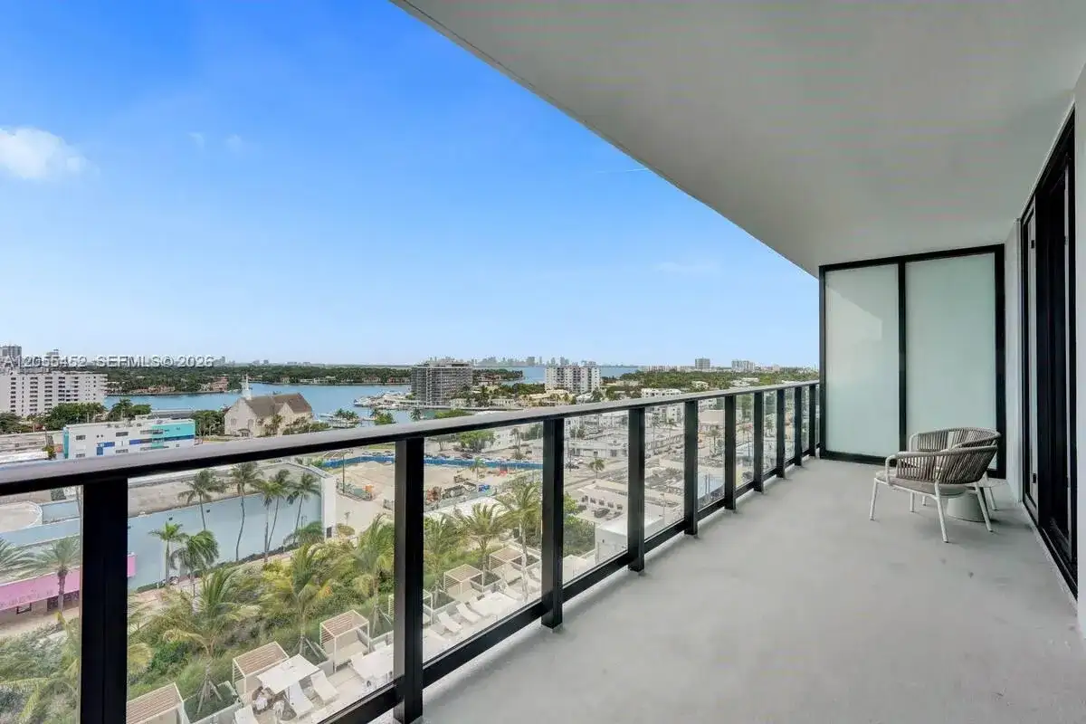 580 72ND # 1004, Miami Beach FL 33141 photo 2