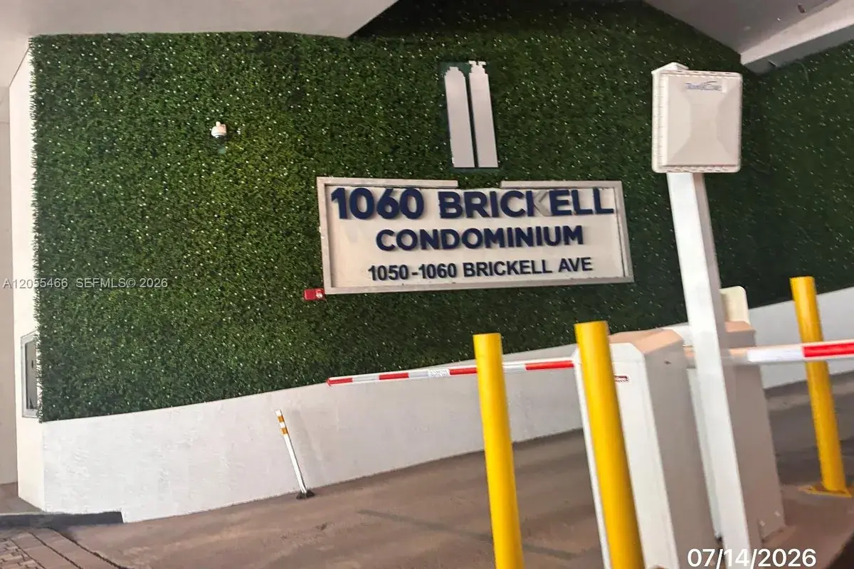 1050 Brickell Ave # 1520, Miami FL 33131