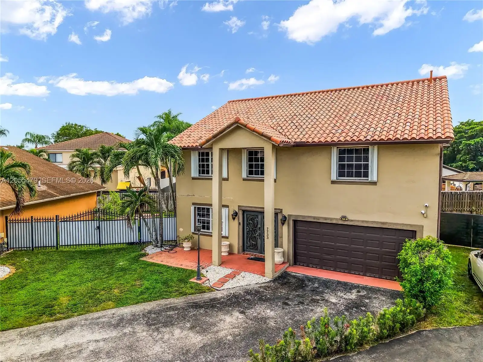 7733 NW 192 St, Hialeah FL 33015