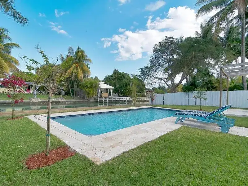 1365 DAYTONIA RD, Miami Beach FL 33141 photo 5