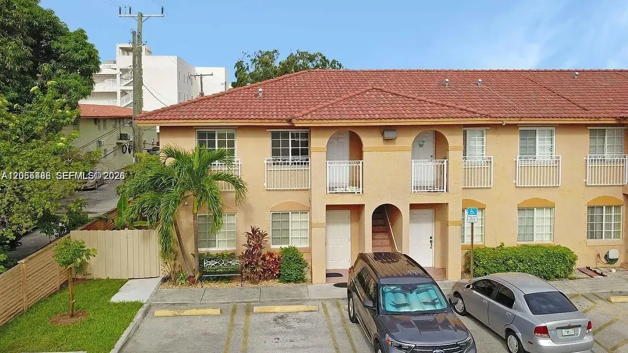242 E 3rd St # 205, Hialeah FL 33010 photo 2
