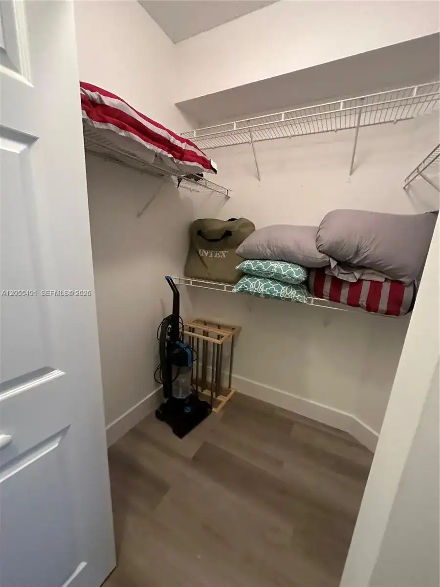 5085 NW 7th St # 410, Miami FL 33126 photo 5