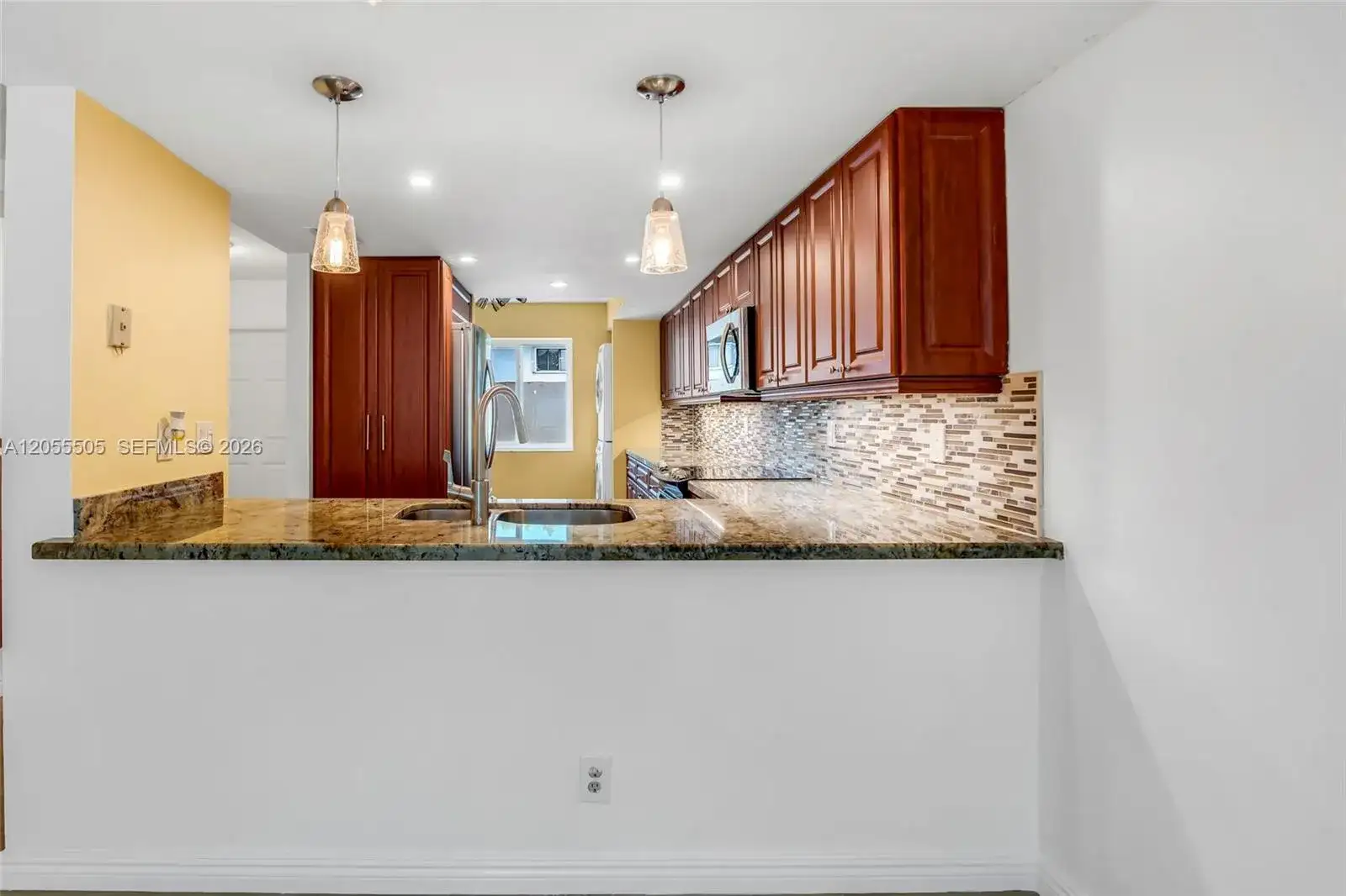 7050 SW 42nd Ct, Davie FL 33314 photo 3