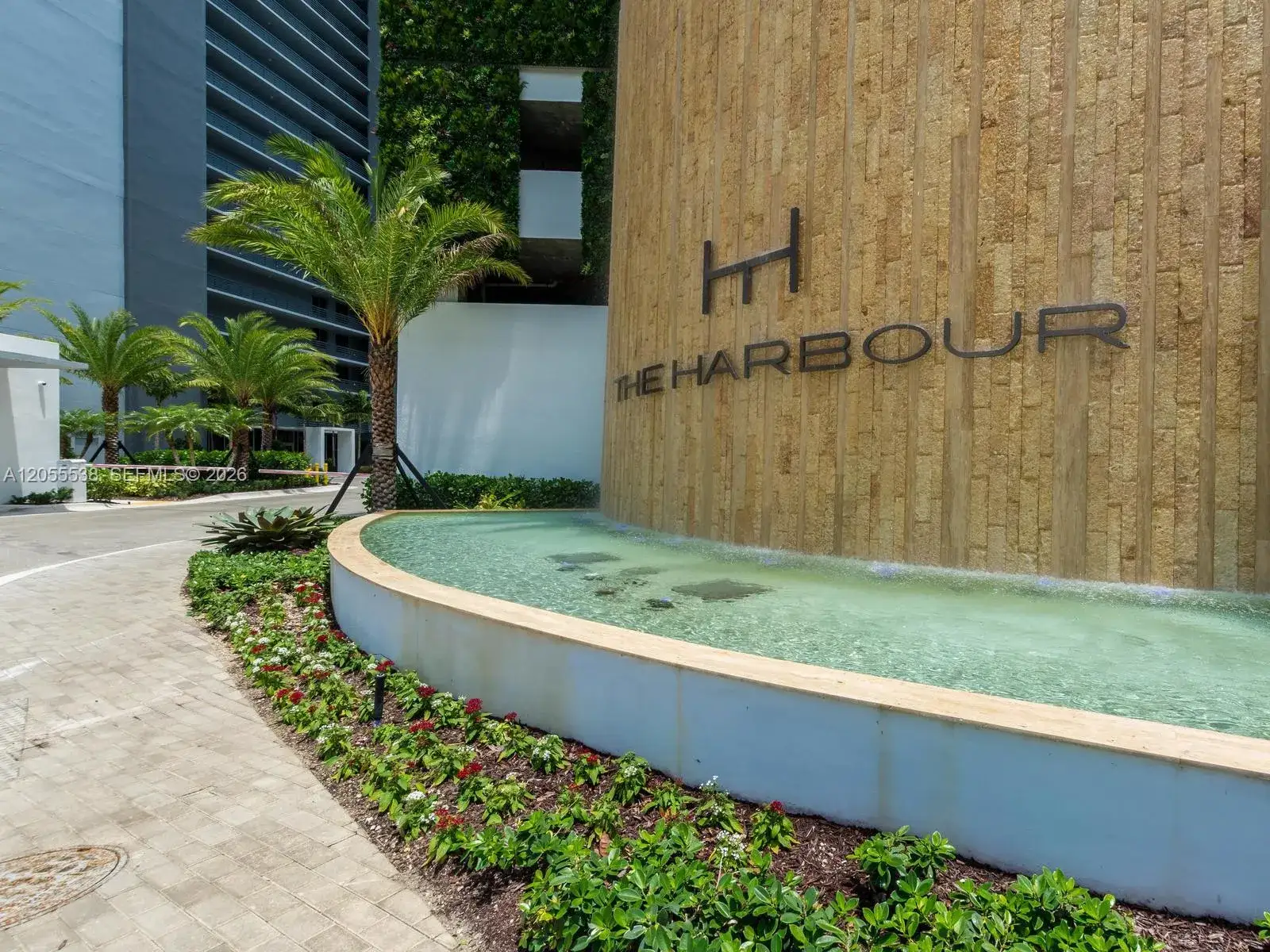 16385 Biscayne Blvd # 1103, North Miami Beach FL 33160