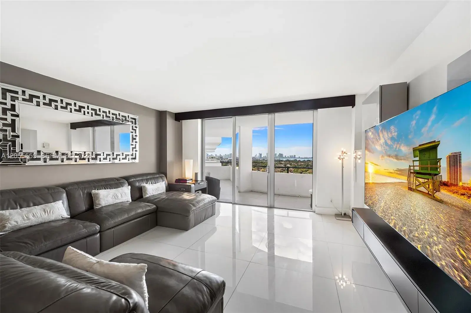 5151 Collins Ave # 1420, Miami Beach FL 33140