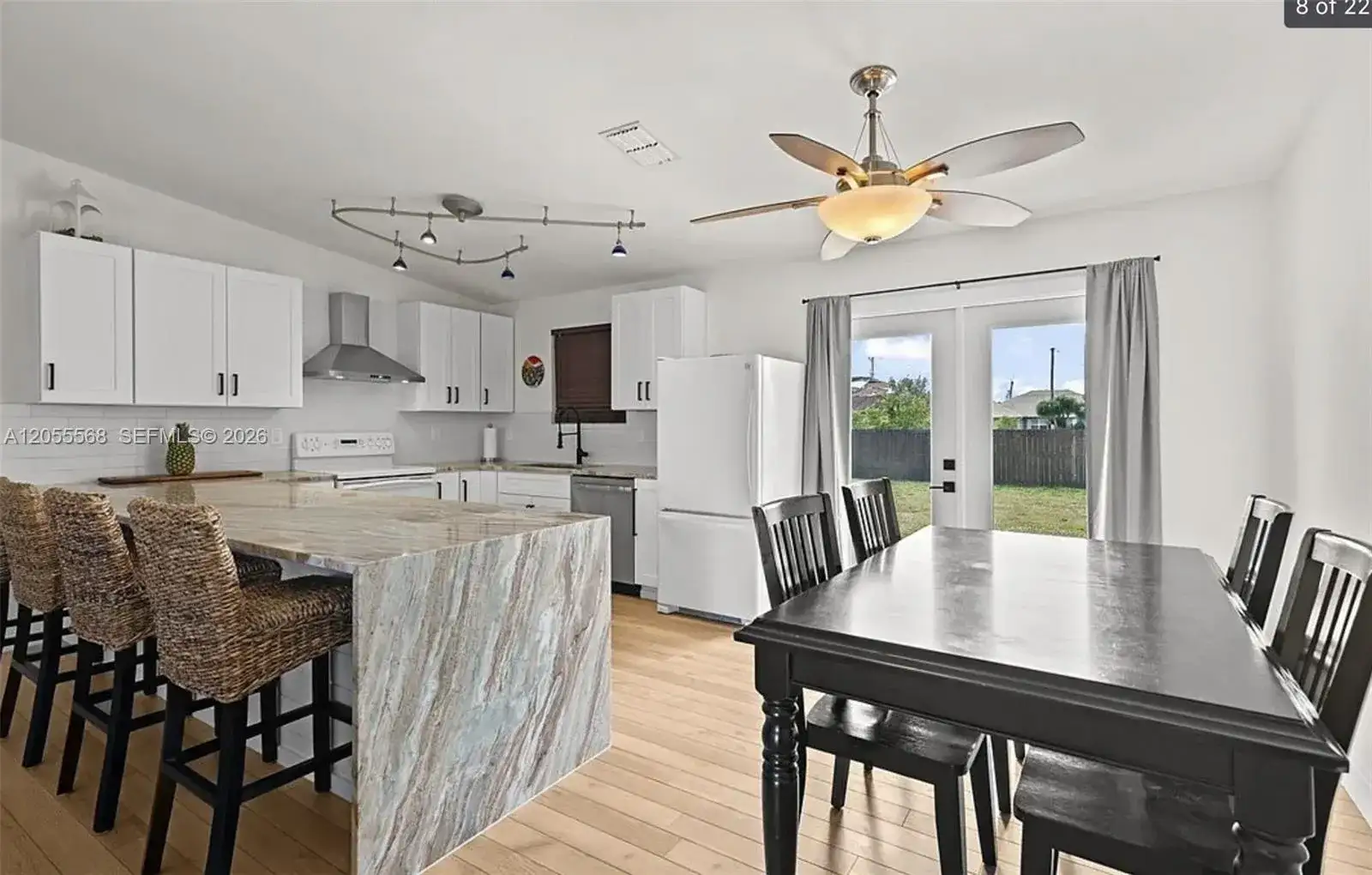 320 SE 26 TERRACE, Cape Coral FL 33034 photo 4