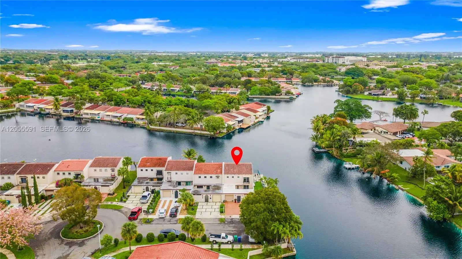 7282 Jacaranda Ln, Miami Lakes FL 33014 photo 4