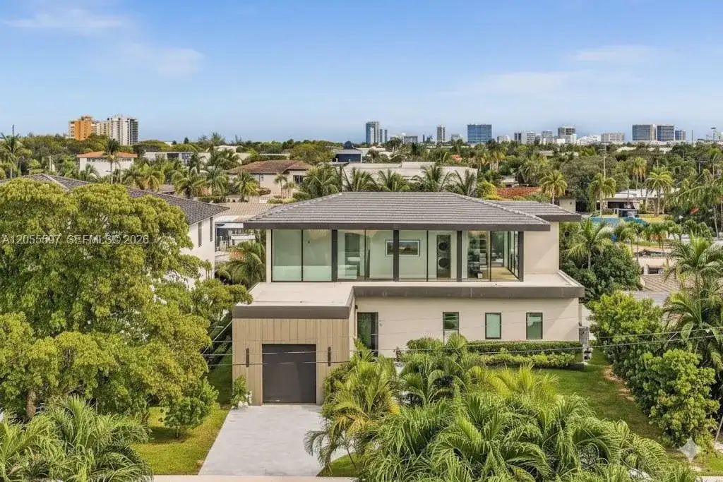 13045 Coronado Ter, North Miami FL 33181 photo 2