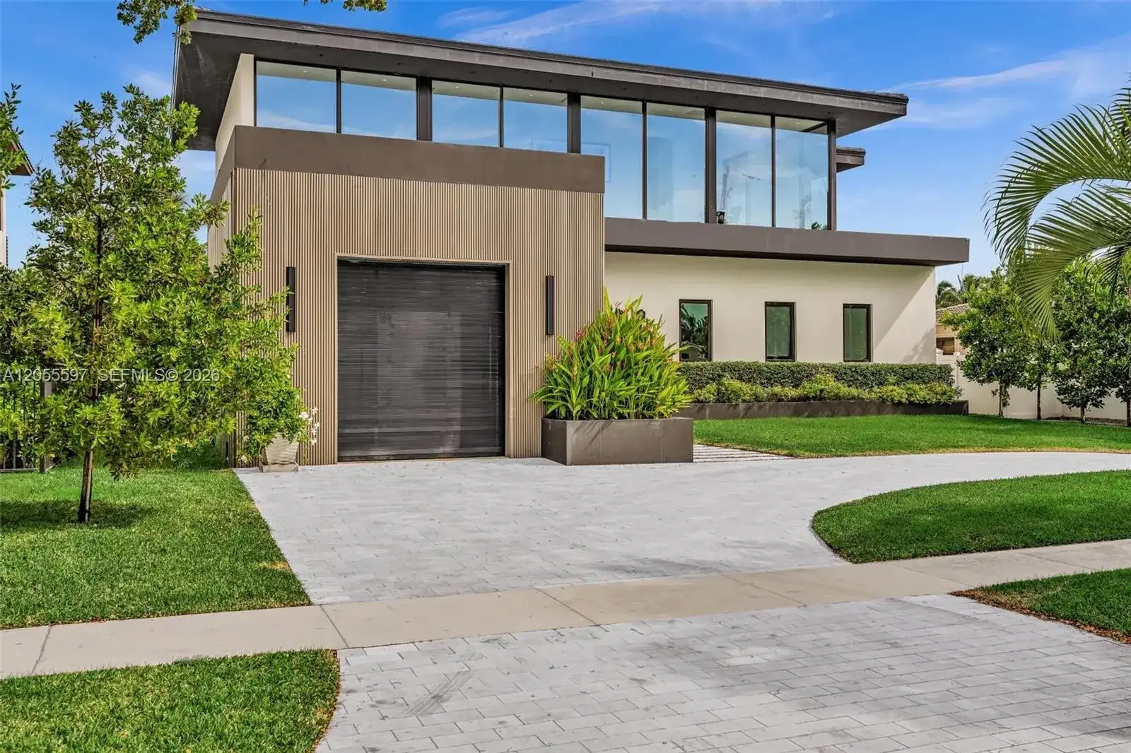 13045 Coronado Ter, North Miami FL 33181 photo 3