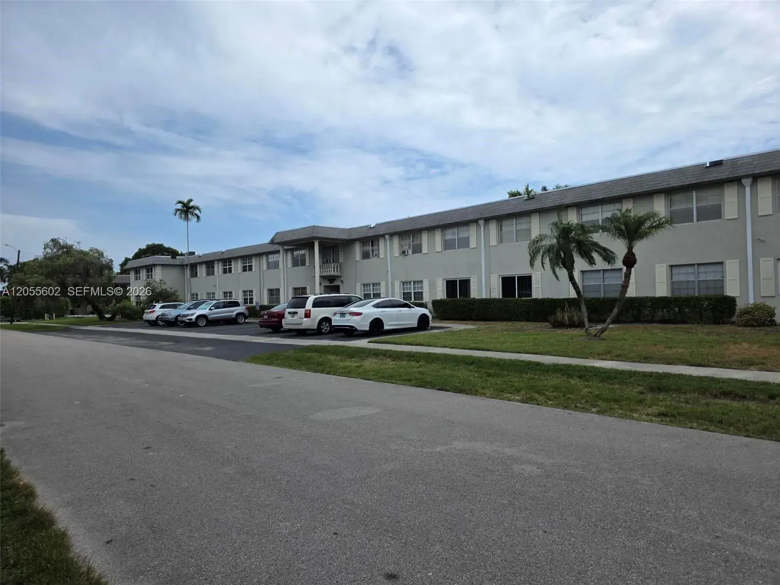 1520 Mckinley St # 105E, Hollywood FL 33020