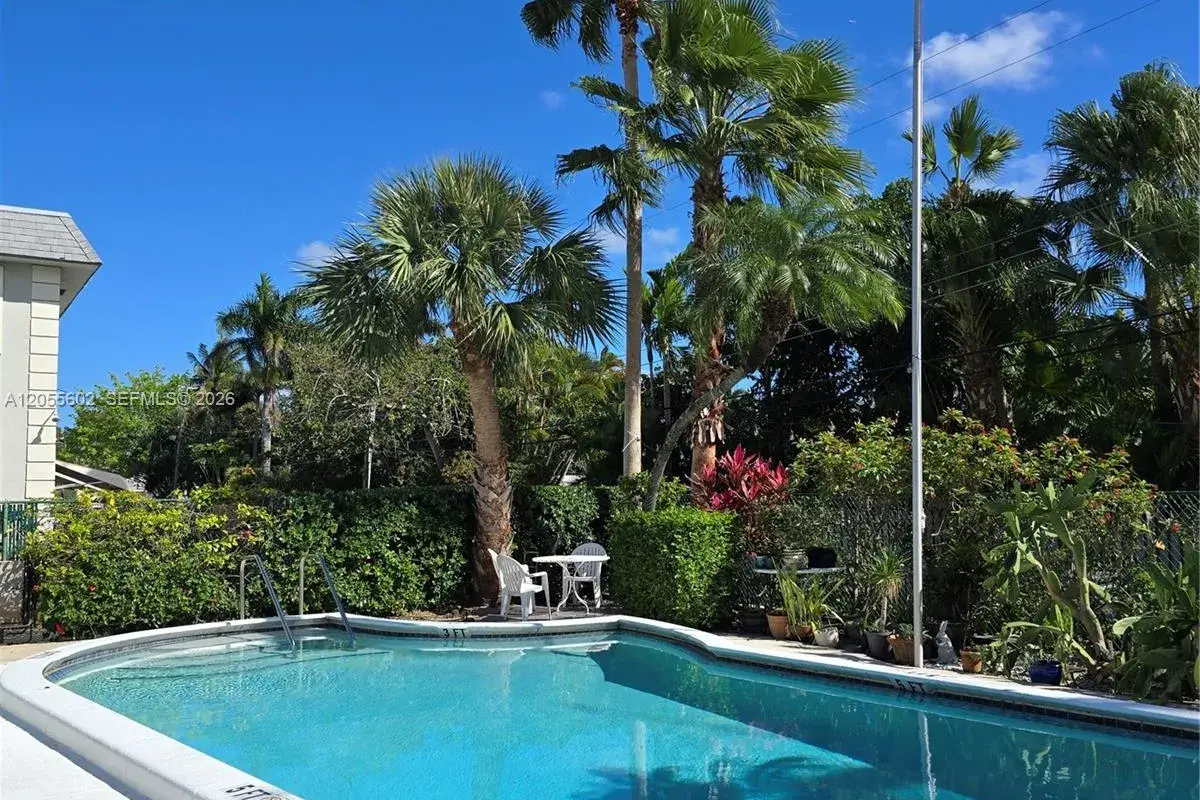 1520 Mckinley St # 105E, Hollywood FL 33020