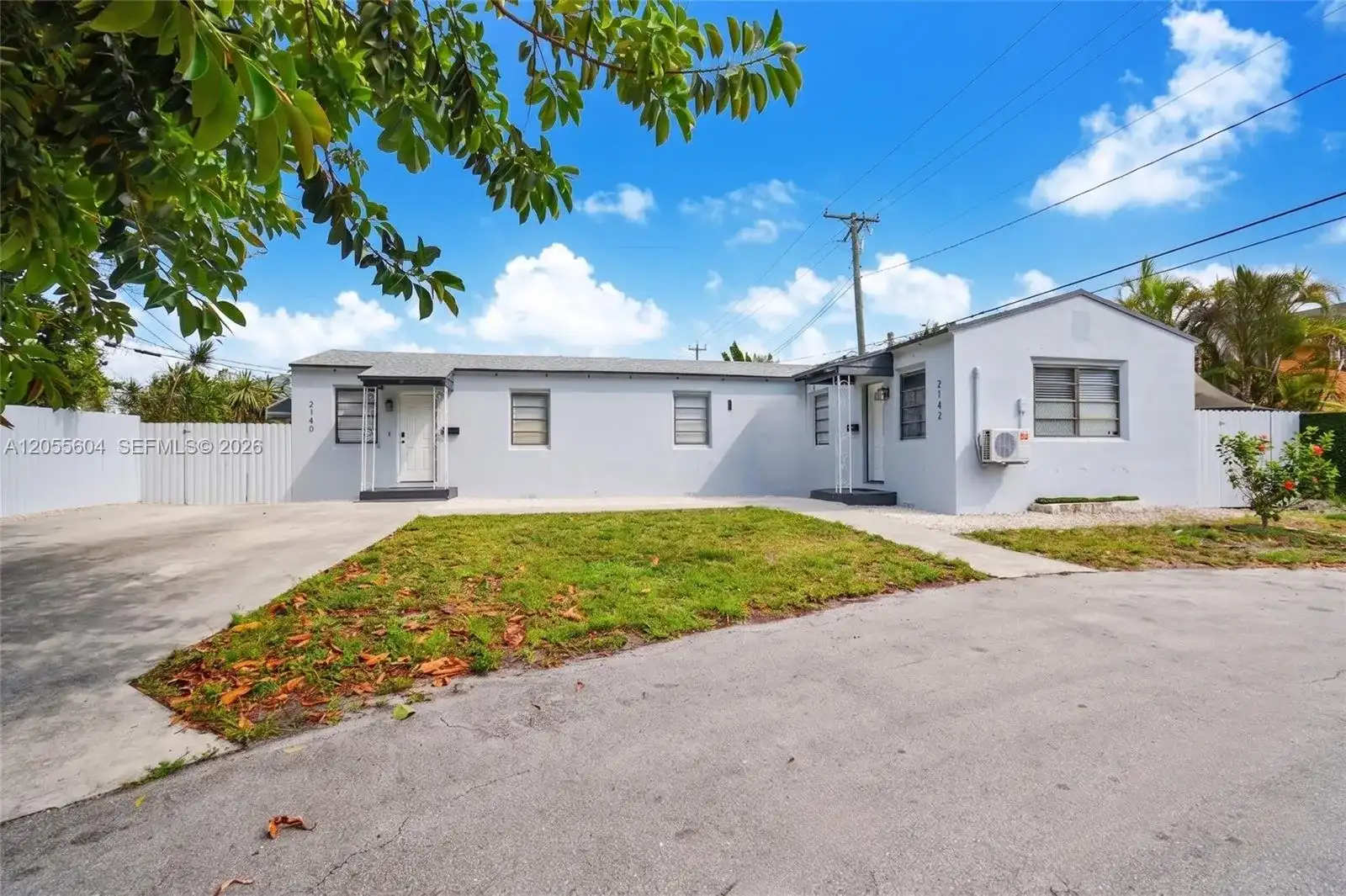 2140 Monroe Ter, Hollywood FL 33020