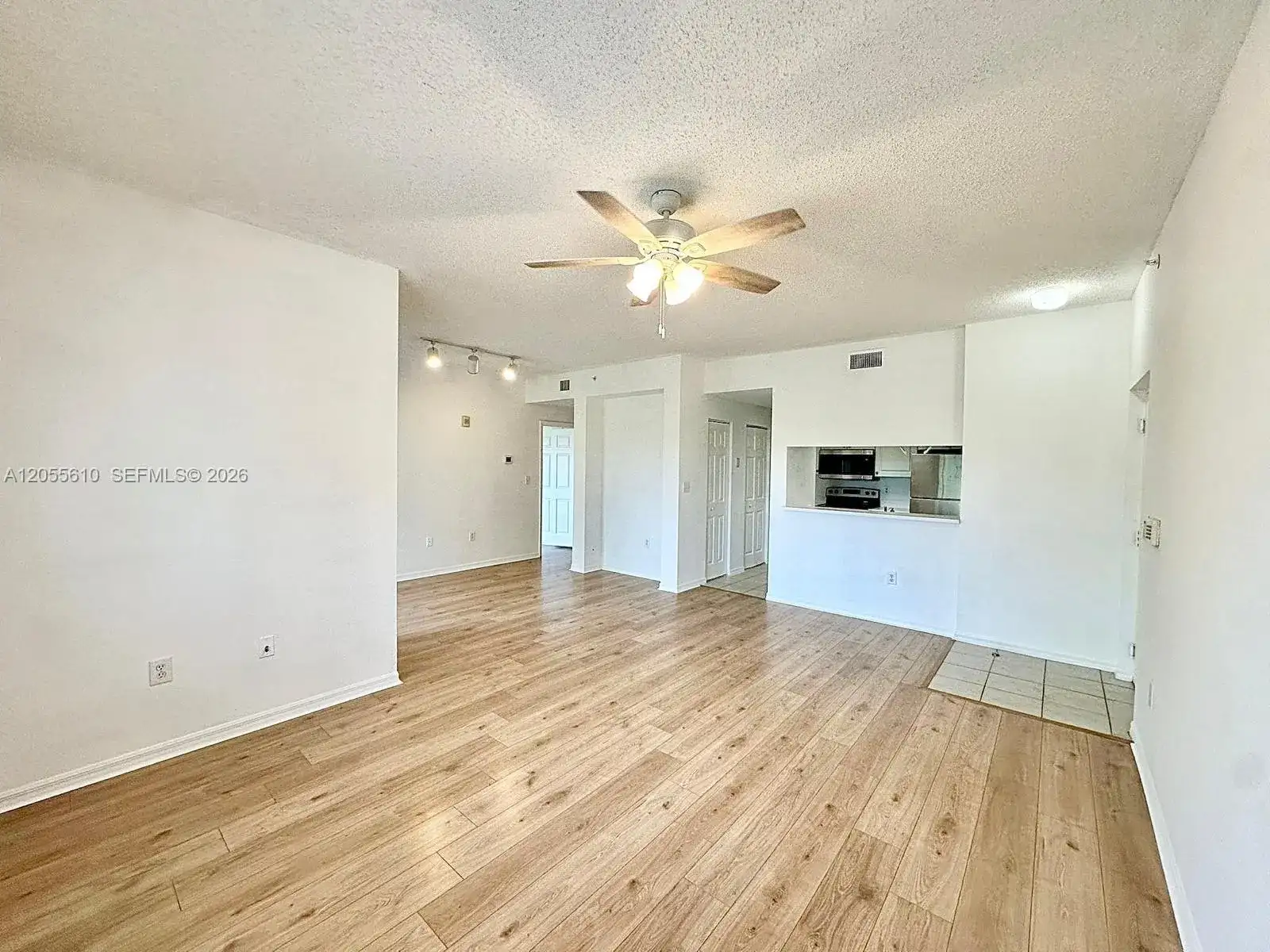 2807 Veronia Dr # 301, Palm Beach Gardens FL 33410 photo 2