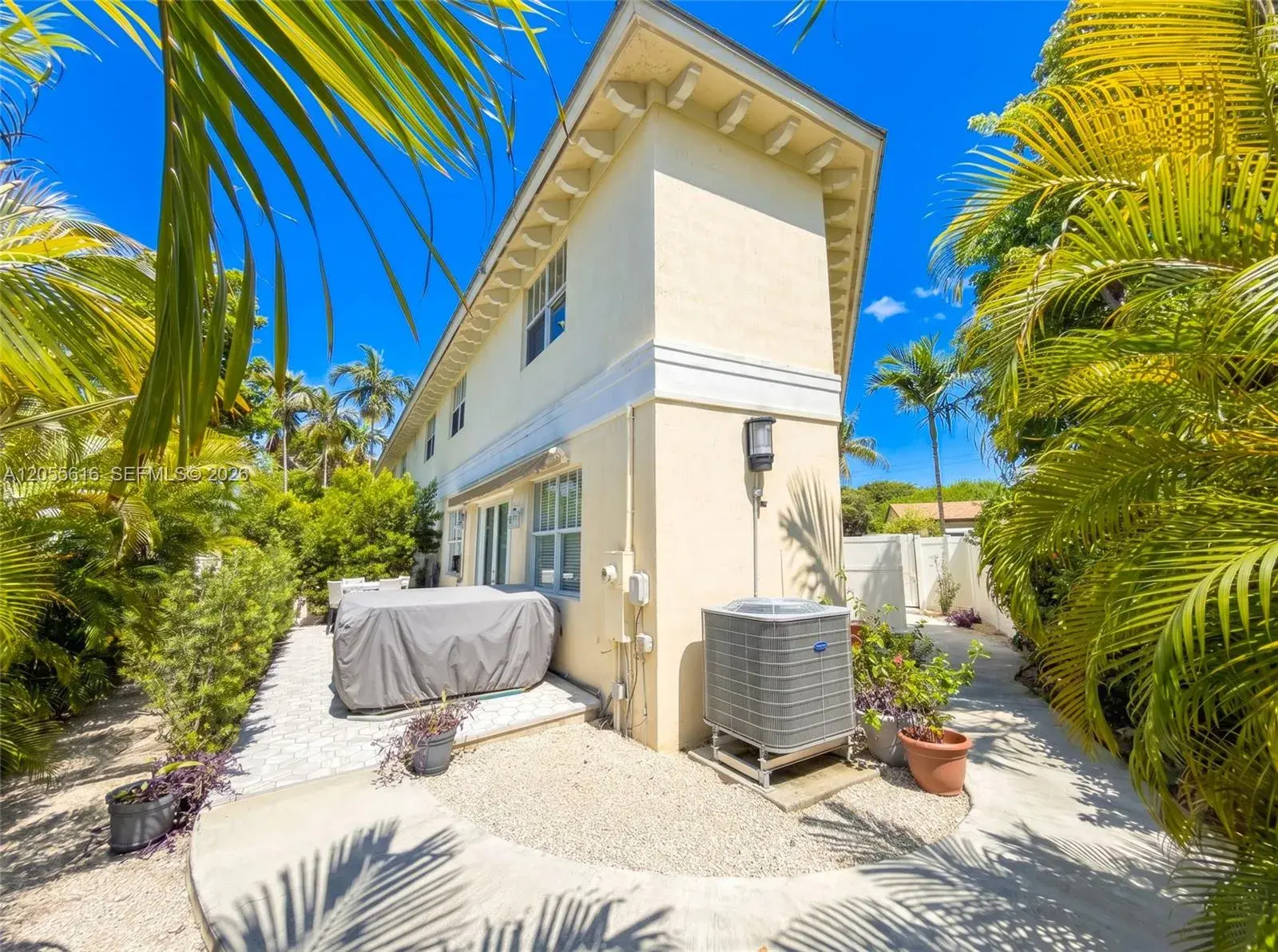 840 NE 14th Pl, Fort Lauderdale FL 33304