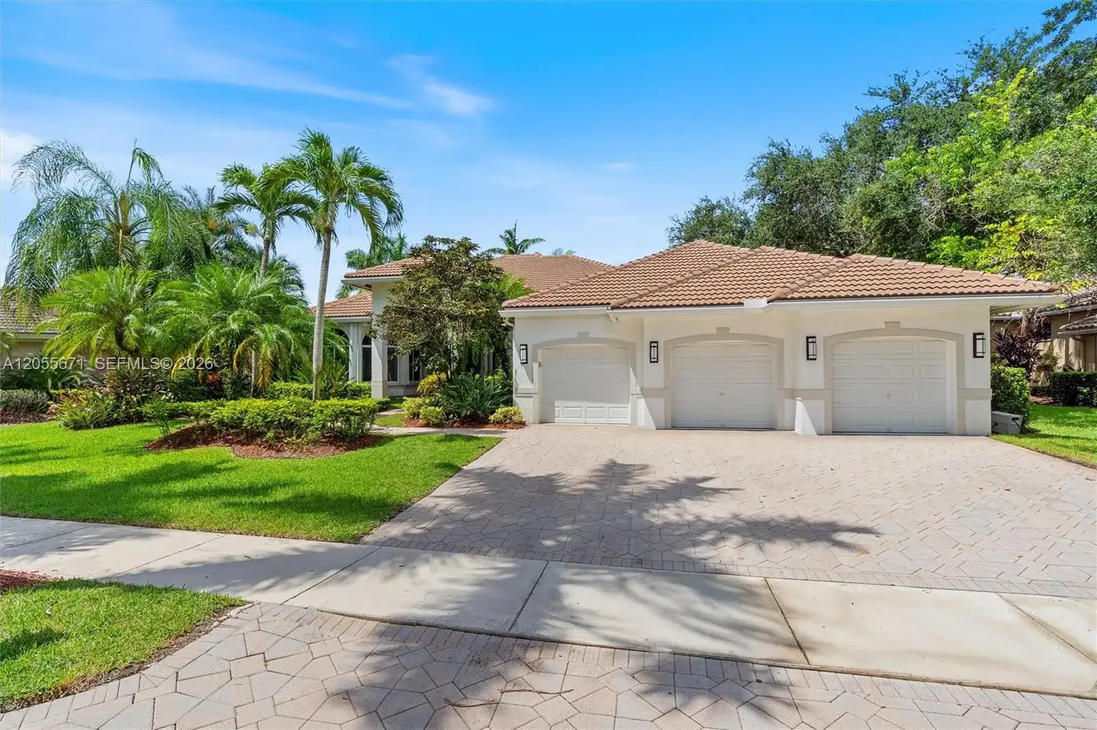 2499 Princeton Ct, Weston FL 33327