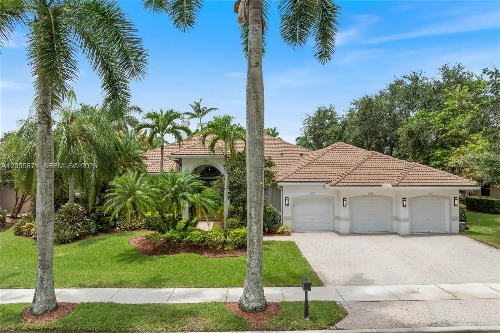 2499 Princeton Ct, Weston FL 33327 photo 3