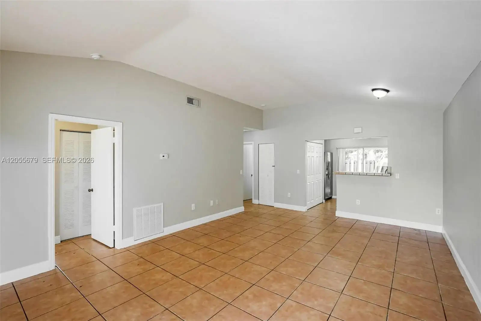 10352 SW 208th Ln, Cutler Bay FL 33189 photo 4