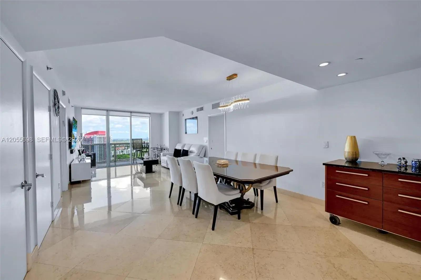 1850 S Ocean Dr # 3207, Hallandale Beach FL 33009