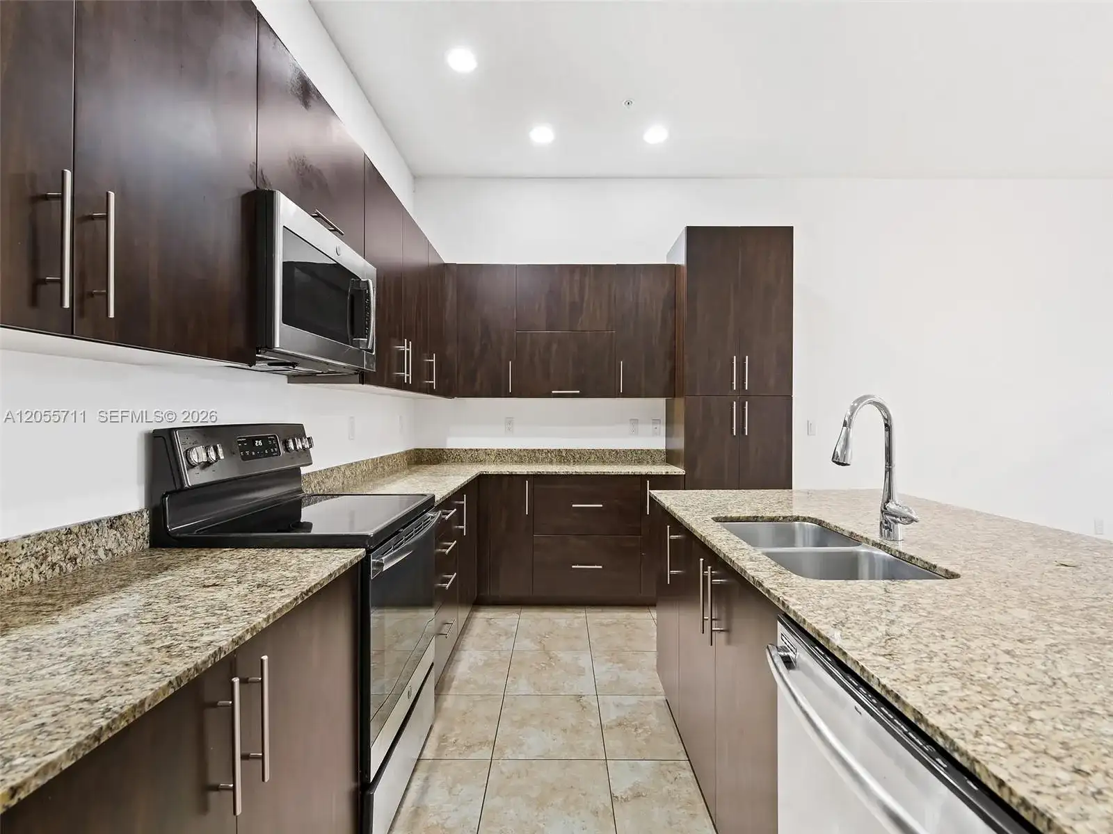 1732 NW 124th Pl, Pembroke Pines FL 33028 photo 5