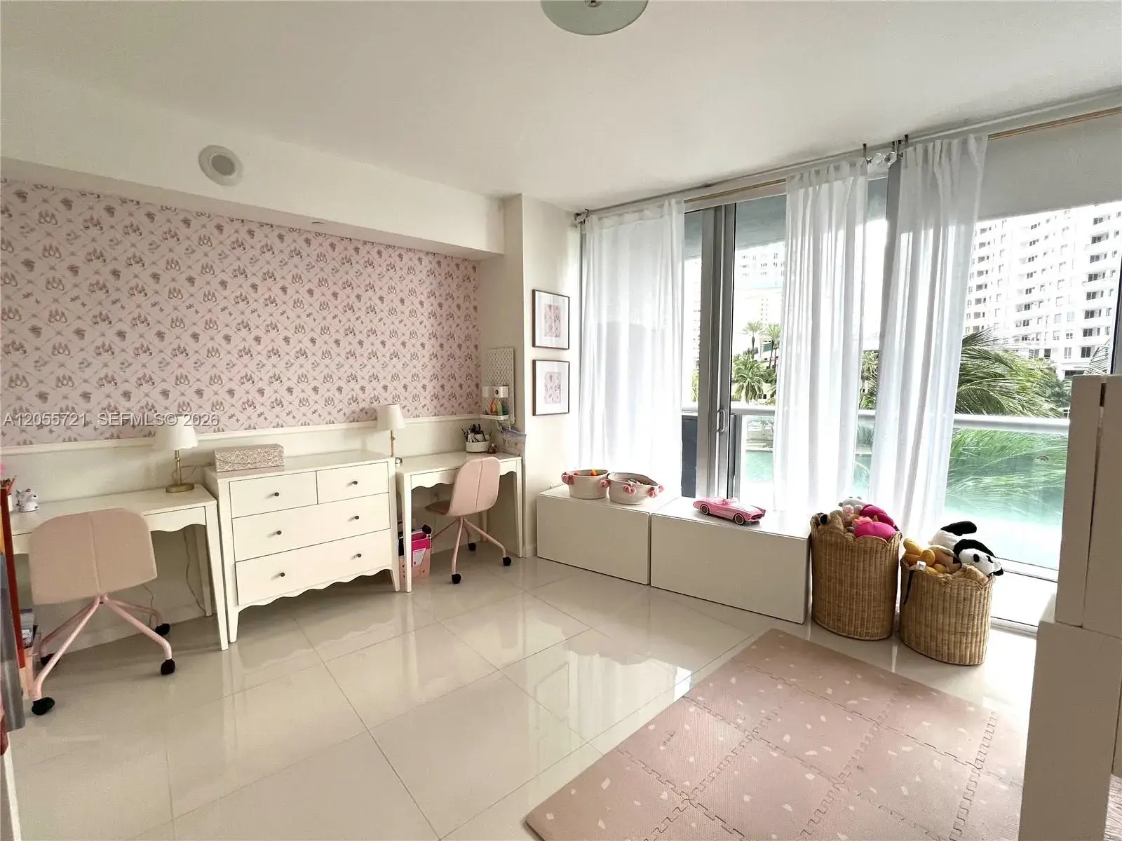 495 Brickell Ave, Miami FL 33131