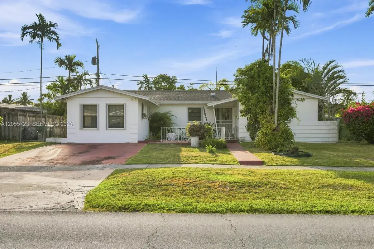 16621 SW 102nd Ave, Miami FL 33157