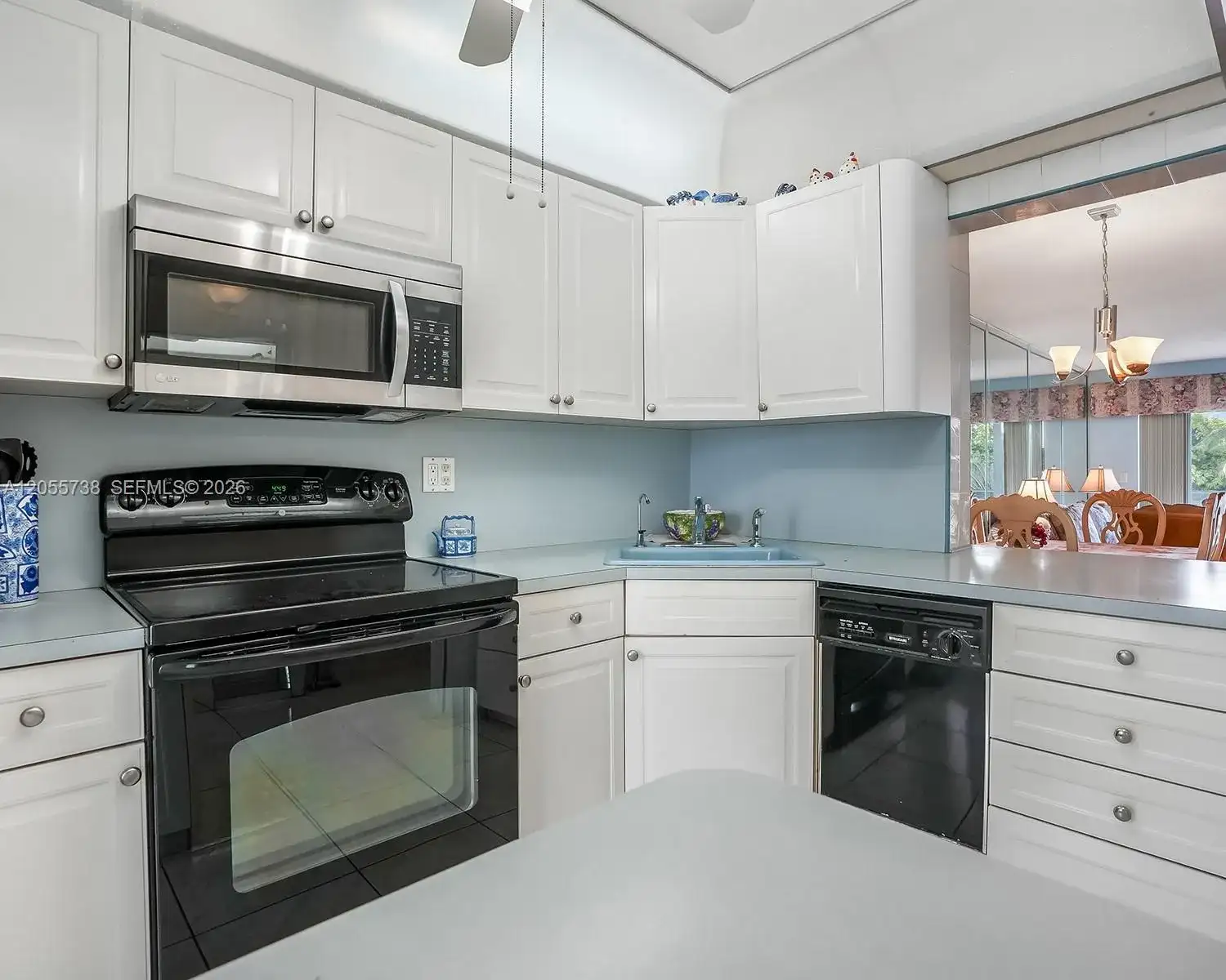 455 Paradise Isle Blvd # 207, Hallandale Beach FL 33009 photo 4