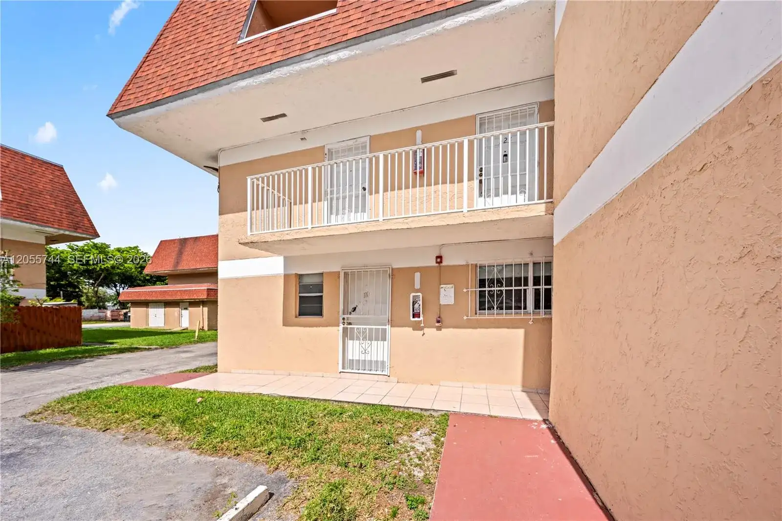 260 NW 107th Ave # 110, Miami FL 33172 photo 3