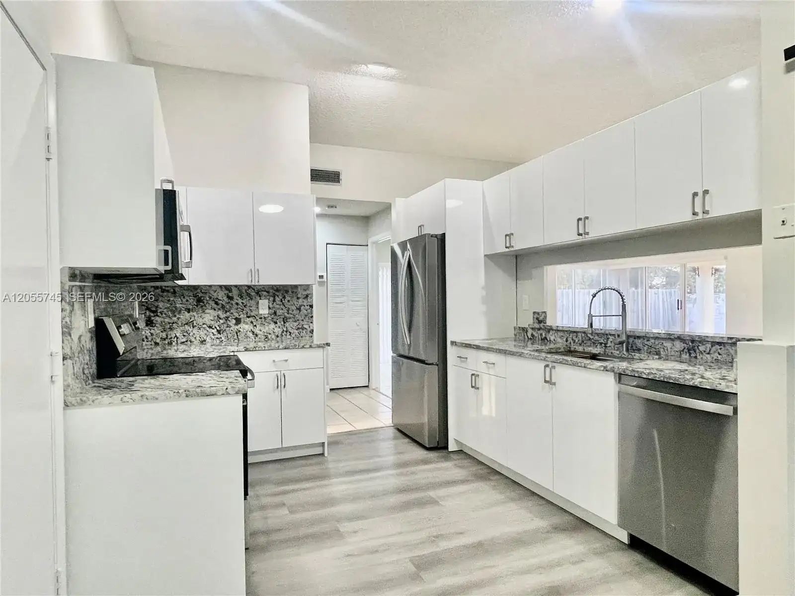 5508 NW 101st Ct # 0, Doral FL 33178 photo 3