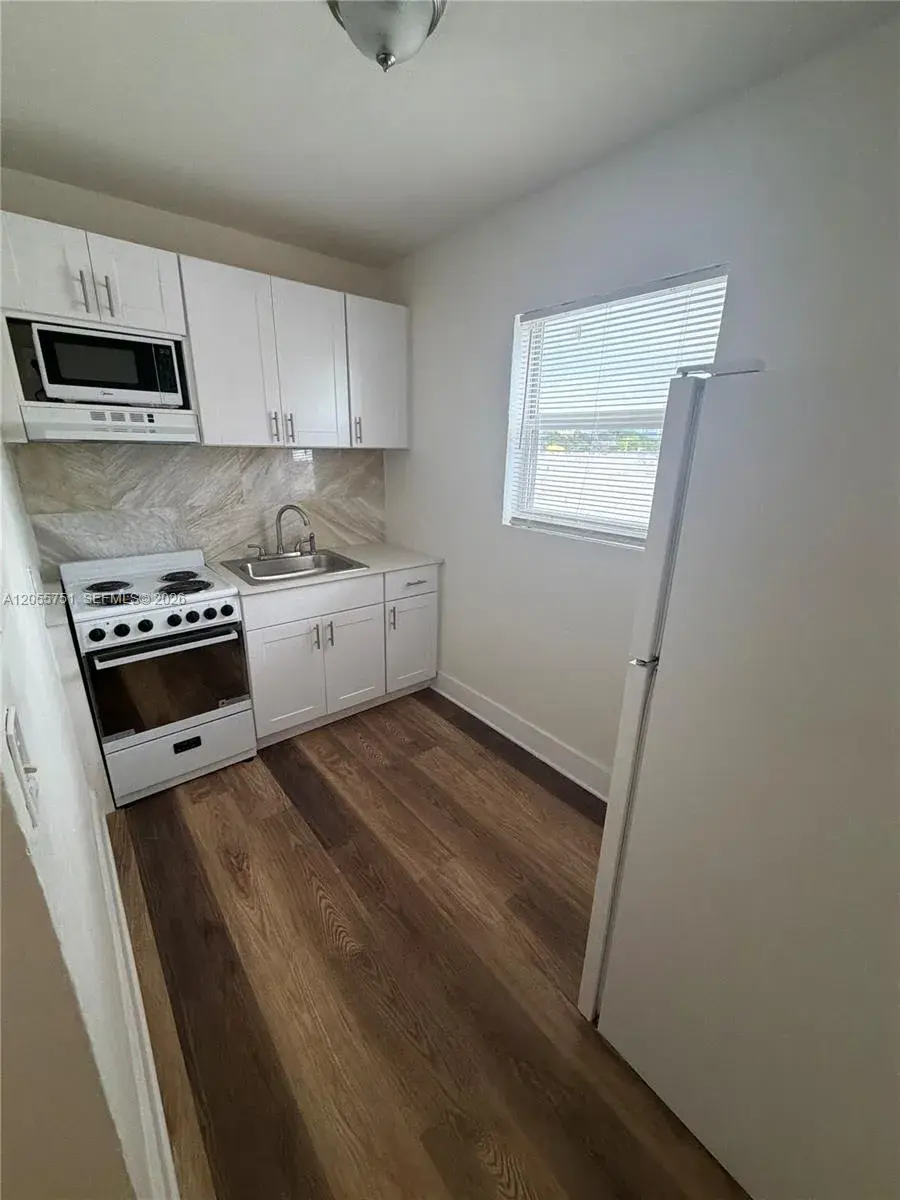 3669 Thomas Ave # 16, Miami FL 33133