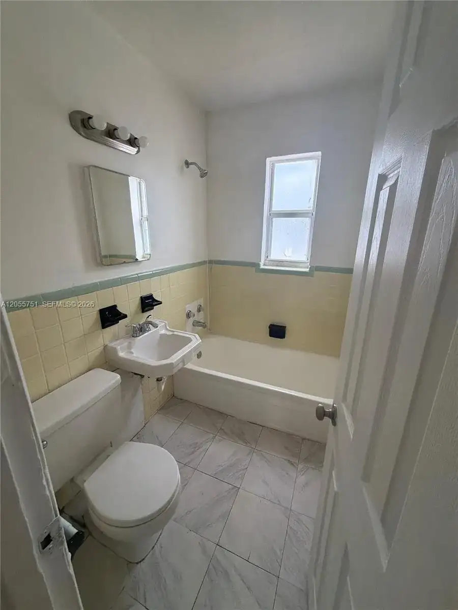 3669 Thomas Ave # 16, Miami FL 33133 photo 5
