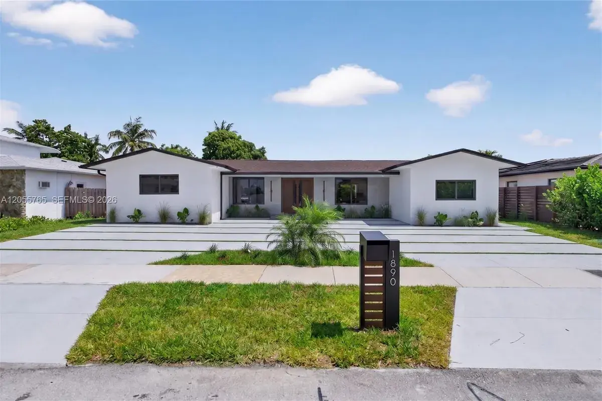 1890 NE 211th Ter, Miami FL 33179