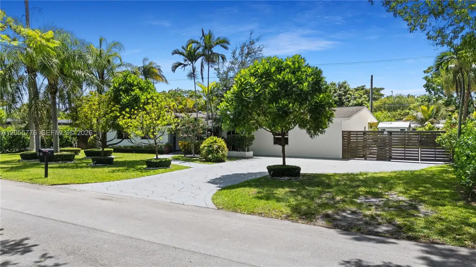12900 SW 82nd Pl, Pinecrest FL 33156 photo 4