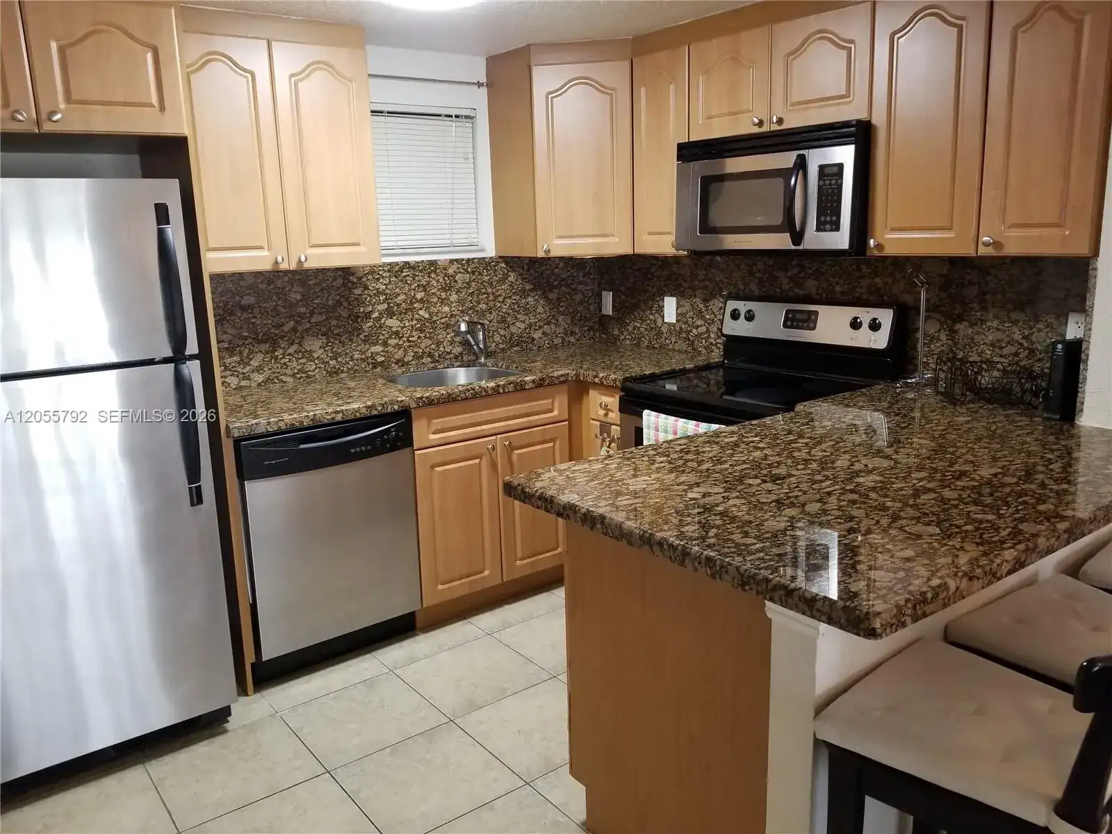8290 Lake Dr # 440, Doral FL 33166 photo 3