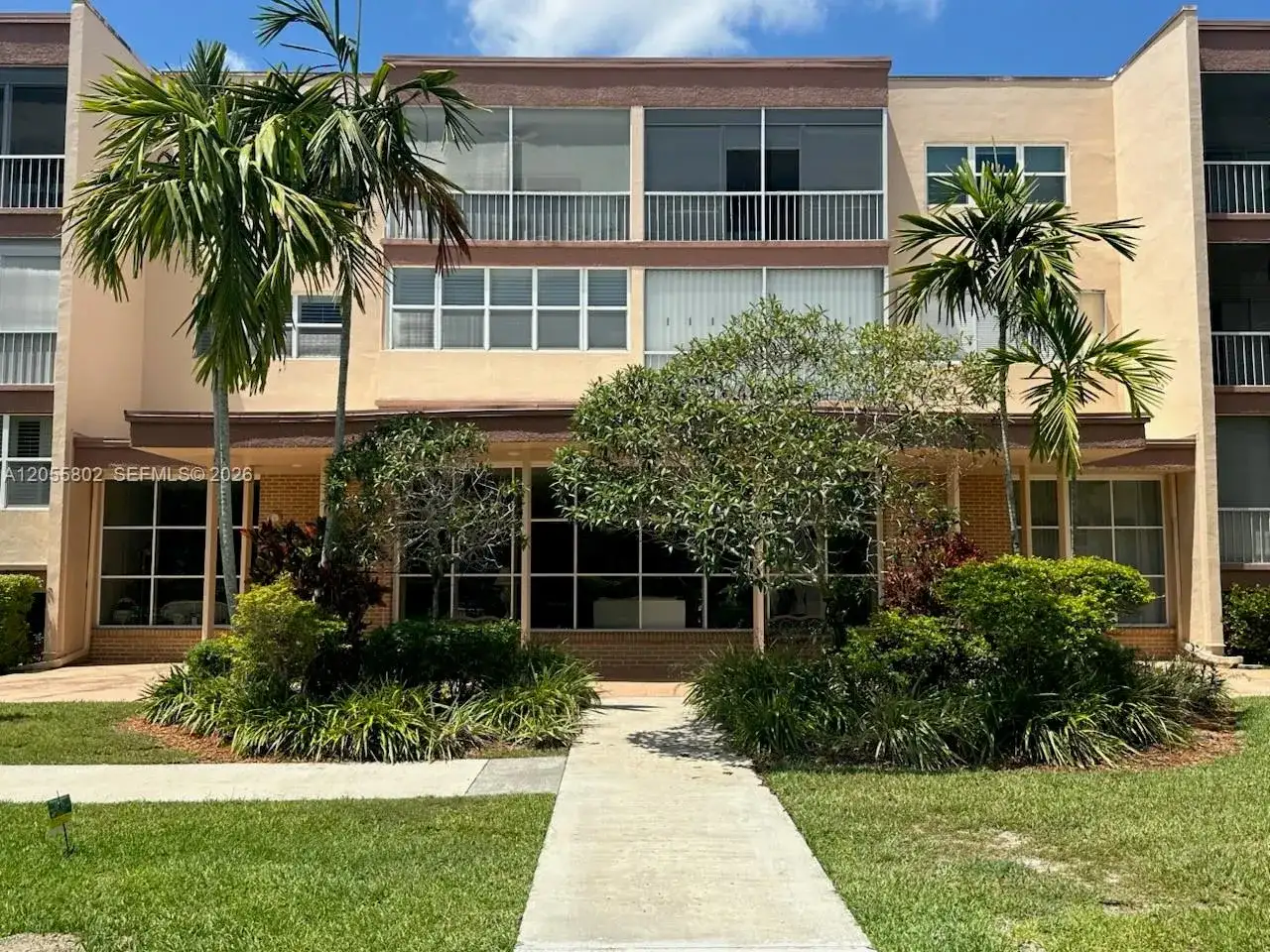 6731 Cypress Rd # 301, Plantation FL 33317 photo 3