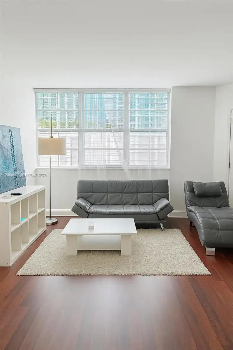 905 Brickell Bay Dr # 1022, Miami FL 33131 photo 5