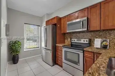 16640 Hemingway Dr # 16640, Weston FL 33326 photo 3