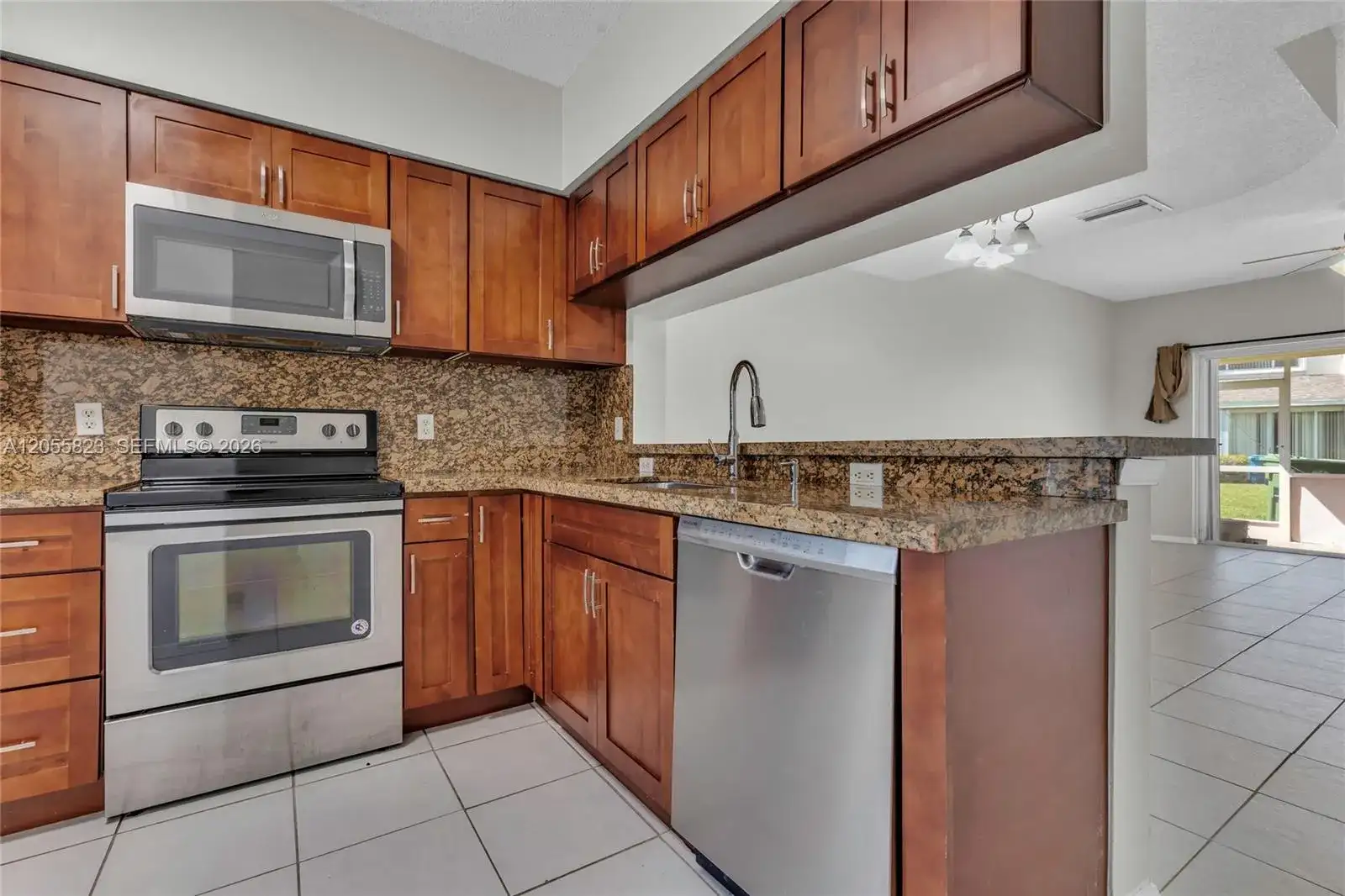 16640 Hemingway Dr # 16640, Weston FL 33326 photo 4