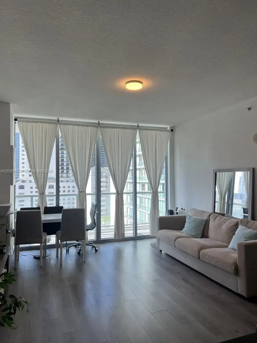 79 SW 12th St, Miami FL 33130 photo 4