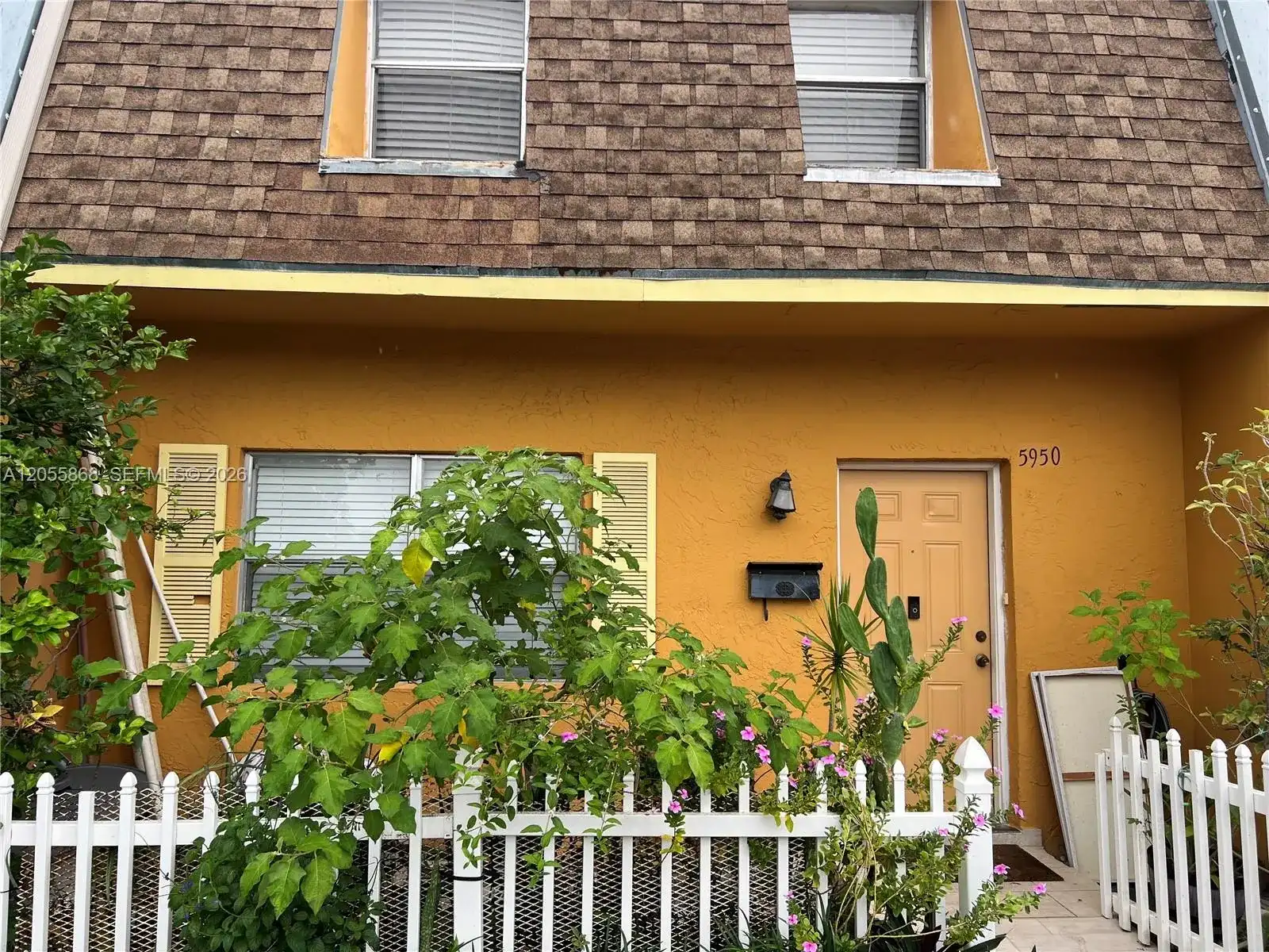 5950 NW 29th Pl # 109, Sunrise FL 33313