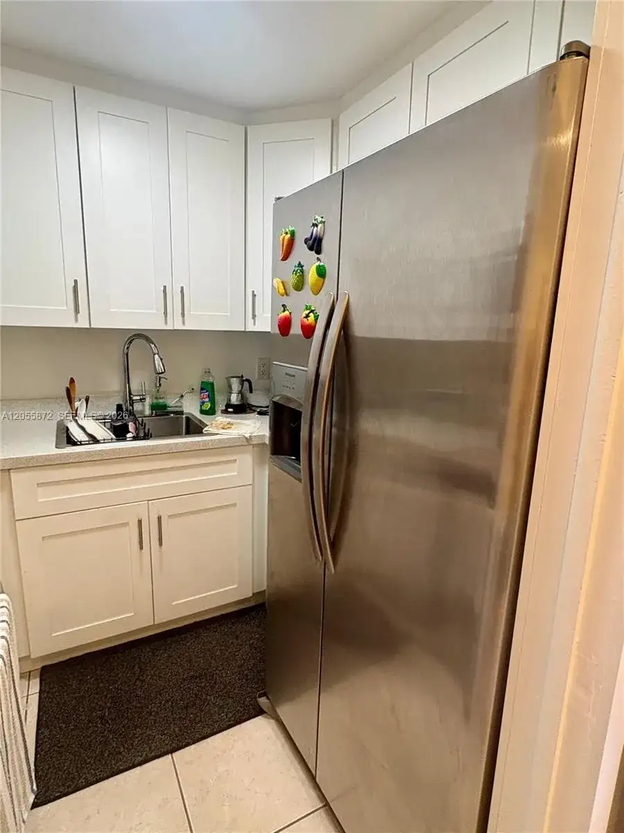 5050 NW 7th St # 309, Miami FL 33126 photo 5